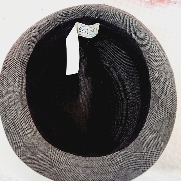 FEDORA 1989 Place Size 2-4yr - Picture 7 of 9